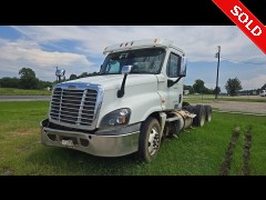 BUY FREIGHTLINER  MIDROOF 2012 DAY CAB, Greater Lufkin Auto Auction
